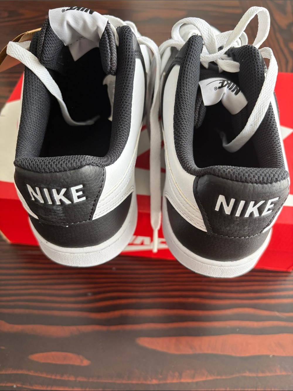 Nike Women's Black and White Low-Top Sneakers - Picture 5 of 8